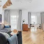Two Level 2waters By Renters *
