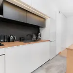 Two Level 2waters By Renters
