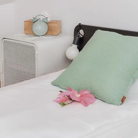 Two Level 2waters By Renters Breslau