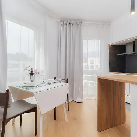 Two Level 2waters By Renters Apartment *