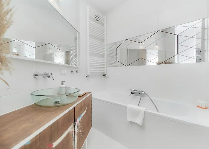 Two Level 2waters By Renters *