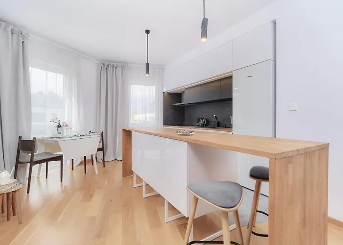 Two Level 2waters By Renters Daire