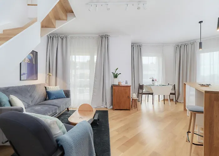 Two Level 2waters By Renters *